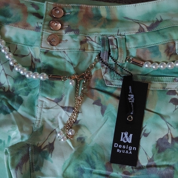 New* Premium I&M Jeans USA Green Floral Jeans Size 13 - Picture 2 of 11